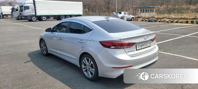 Hyundai Avante AD id 3854016 из Кореи 7