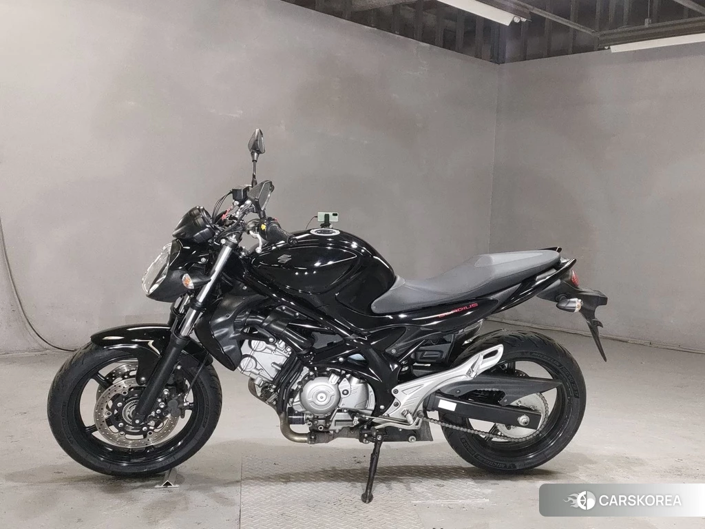 Проданный Suzuki GLADIUS 400 id 4169950 из Японии, фото 2