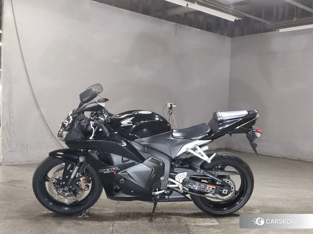 Проданный Honda CBR600RR 2011 из Японии, фото 2