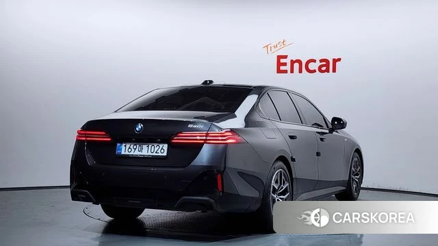 BMW 5 Series (G60) id 4421543 из Кореи 12