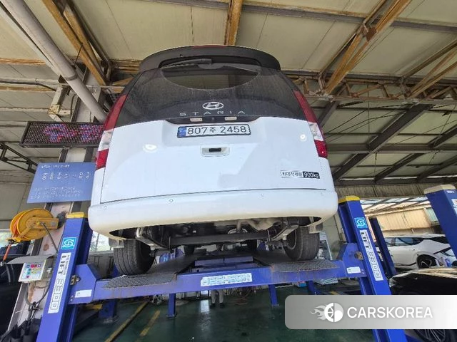 Hyundai Staria 2023 Белый из Кореи, фото 2