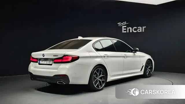 BMW 5 Series (G30) id 3706943 из Кореи 12