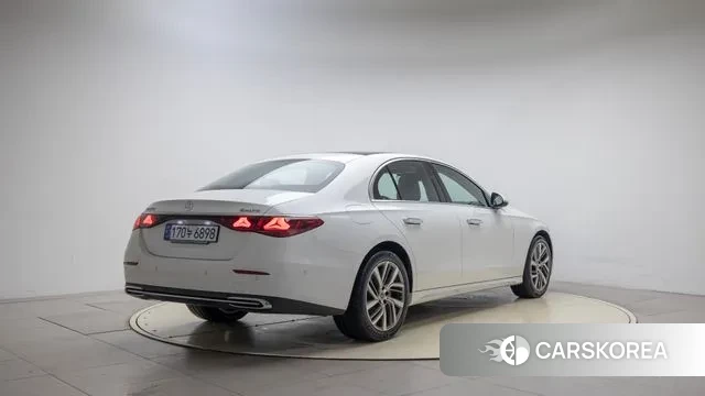 Mercedes-Benz E-Class W214 id 3057805 из Кореи 12