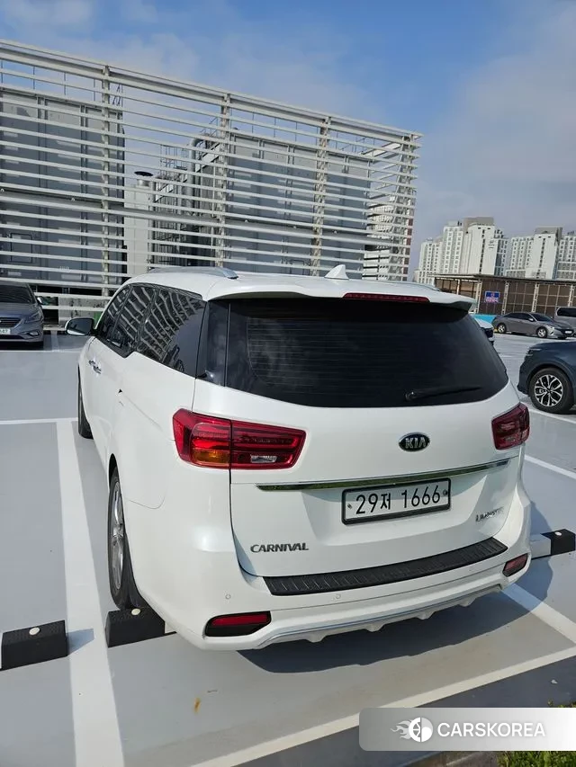 Kia The New Carnival 2018 Белый из Кореи, фото 2
