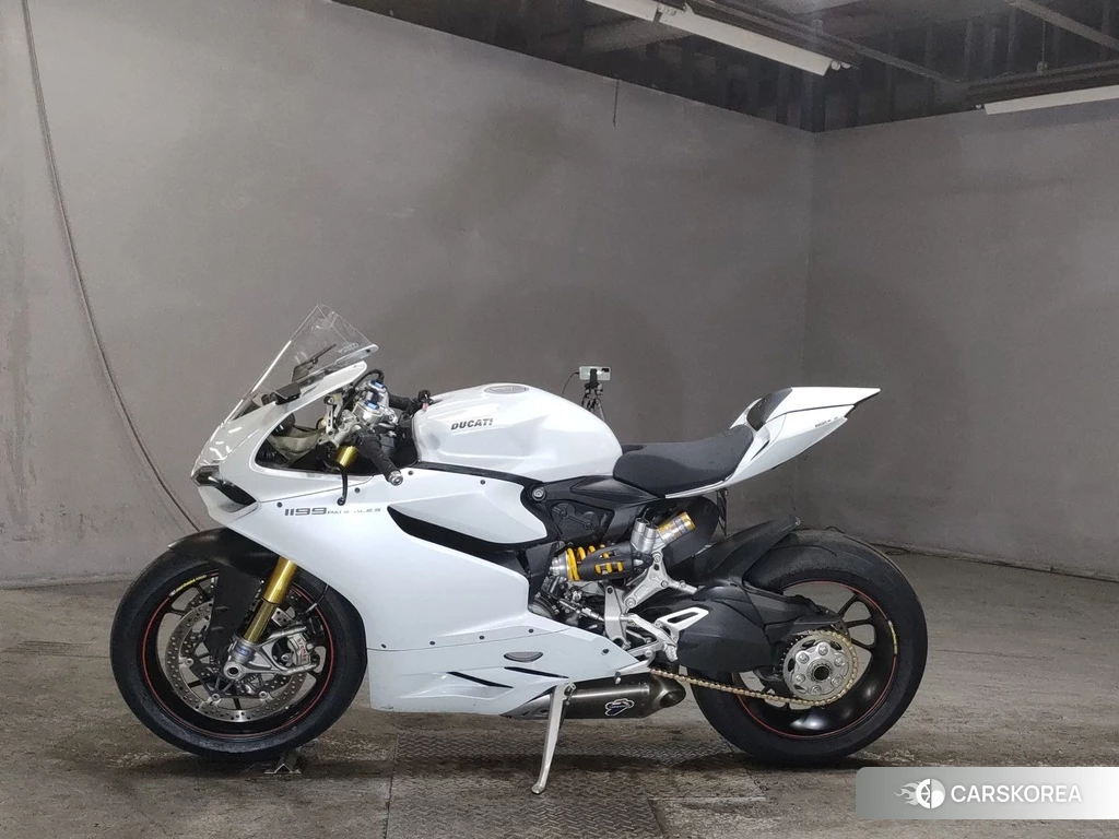 Проданный Ducati 1199 PANIGALE S 2013 из Японии