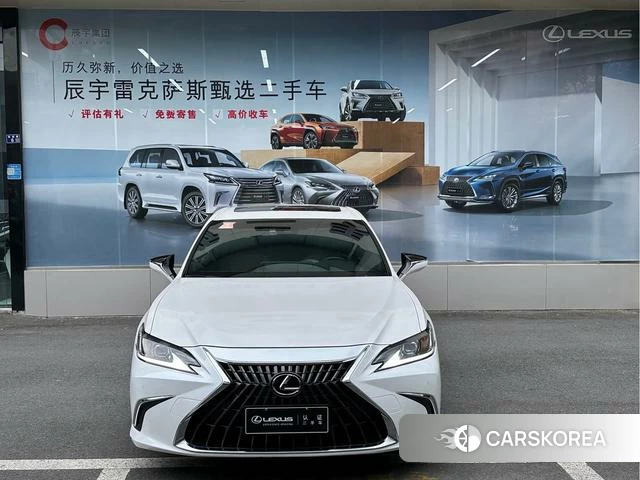 Lexus ES id 4333751 из Китая 12