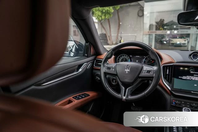 Maserati Ghibli id 4213250 из Китая 12