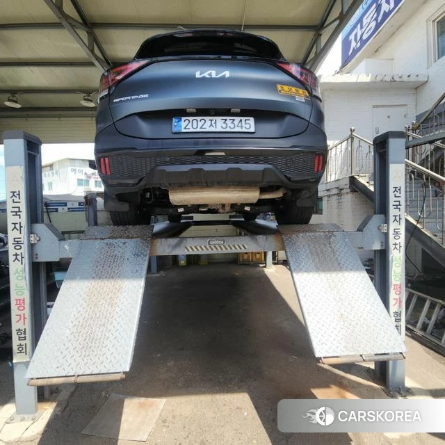 Kia Sportage 5th Generation Hybrid 2024 Серый из Кореи, фото 2