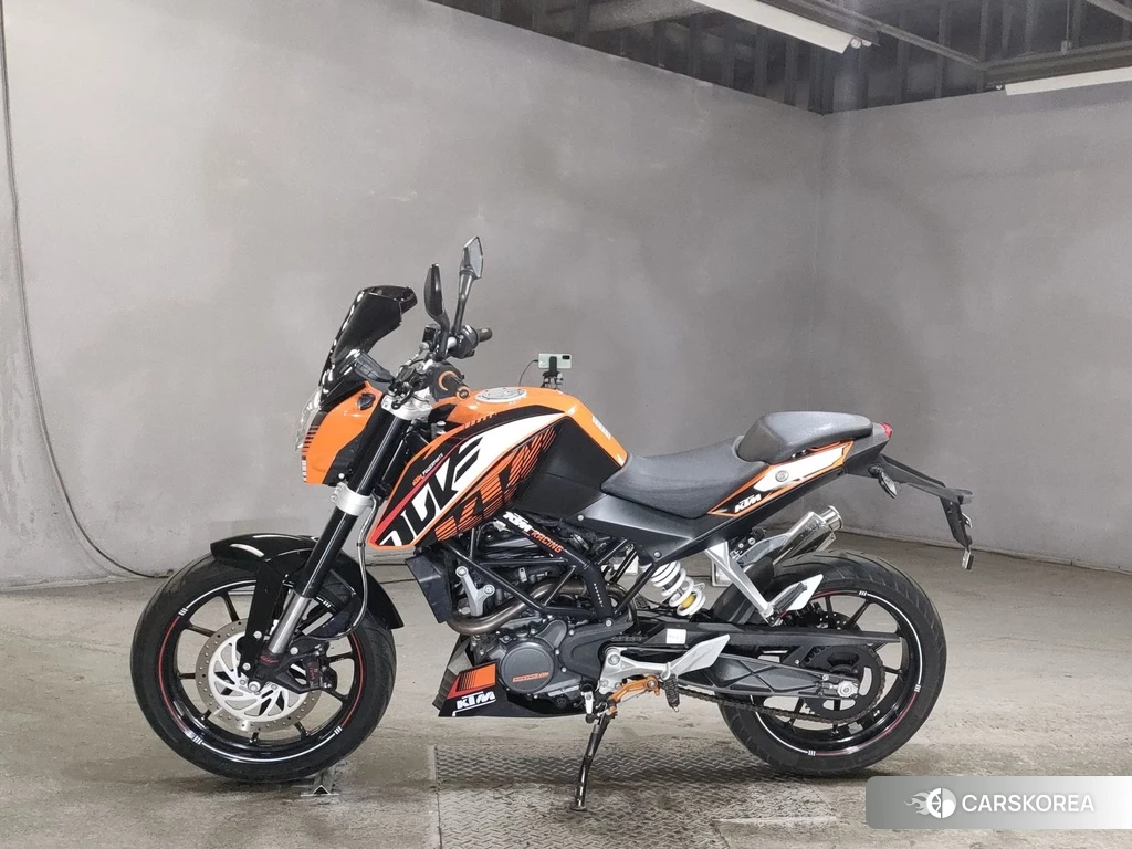 Проданный KTM 200 DUKE 2012 из Японии, фото 2