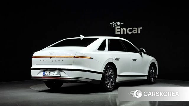 Hyundai Grandeur (GN7) id 3914389 из Кореи 12