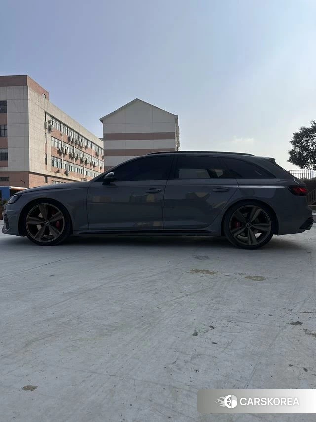 Audi RS 4 id 4272794 из Китая 11