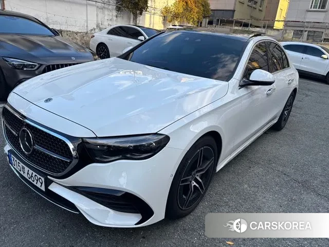 Mercedes-Benz E-Class W214 2024 Белый из Кореи, фото 2
