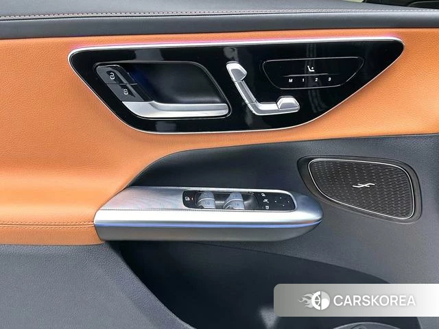 Mercedes-Benz GLC 2024 Черный из Китая, фото 3