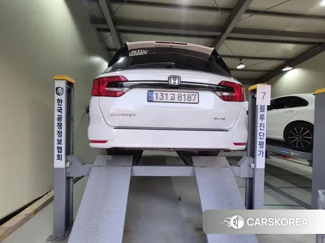 Honda Odyssey 2022 Белый из Кореи, фото 2