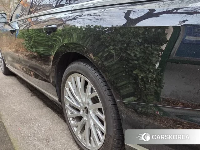 Audi A8 (D5) 2021 Черный из Кореи, фото 2