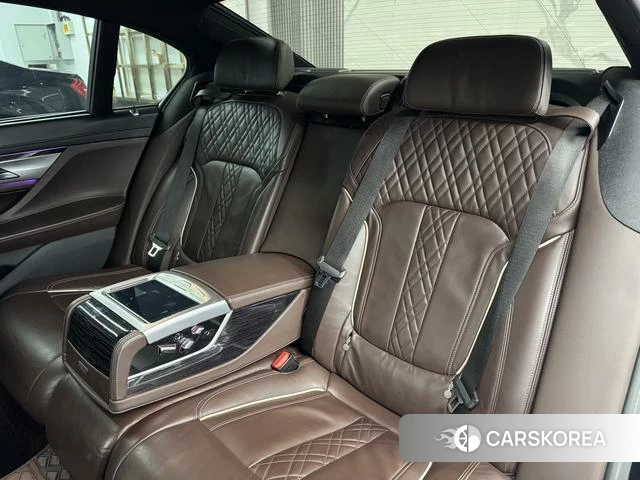 BMW 7 series id 4297326 из Китая 12