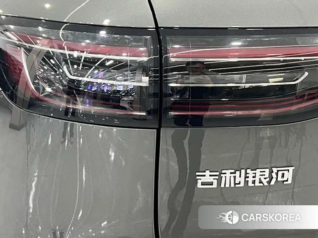 Geely Galaxy Galaxy E5 2025 Темно-серый из Китая, фото 2