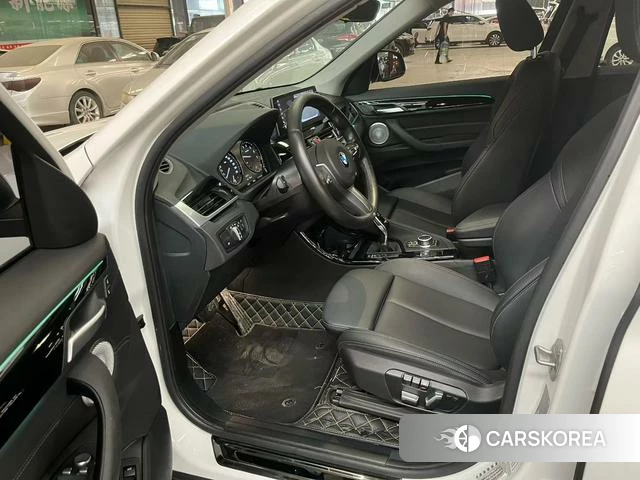BMW X1 2021 Белый из Китая, фото 2