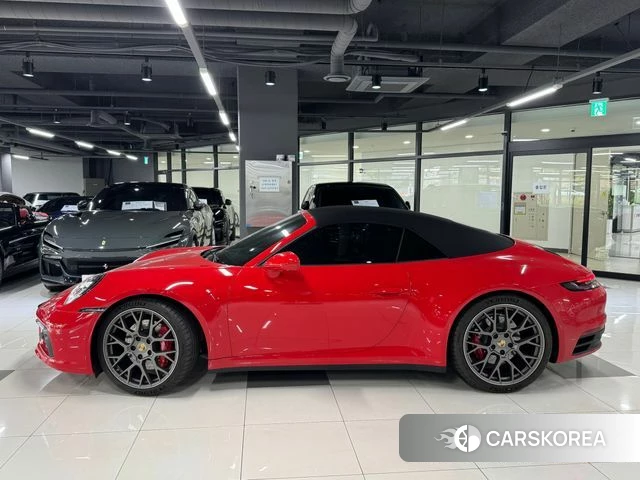 Porsche 911(992) id 4349234 из Кореи 7