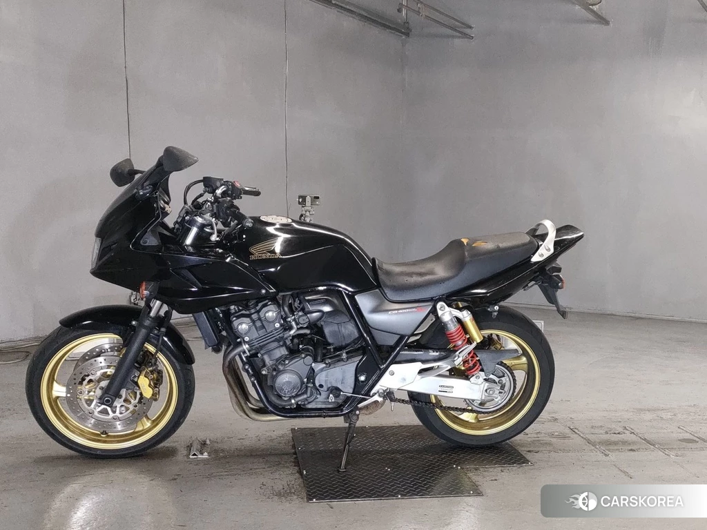 Проданный Honda CB400SF BOLDOR 2013 из Японии