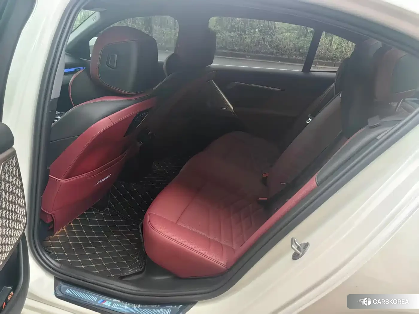 BMW 5 series 2025 Белый из Китая, фото 2