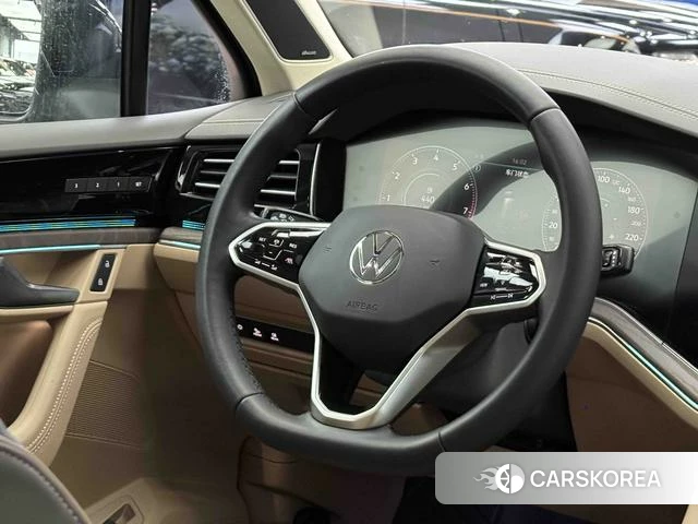 Volkswagen Touareg id 4260957 из Китая 11
