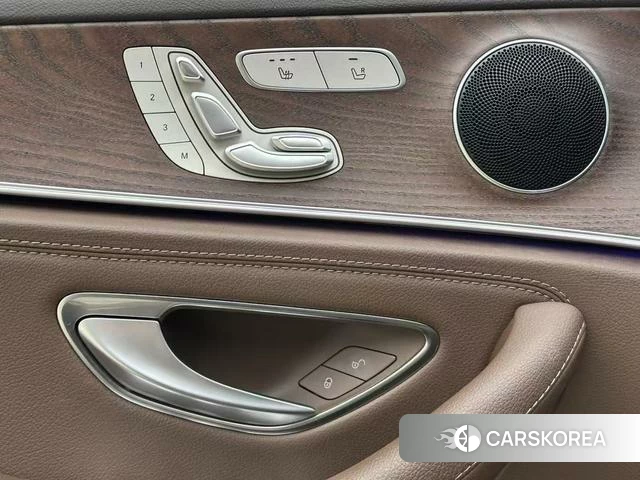 Mercedes-Benz E-class id 4380619 из Китая 7