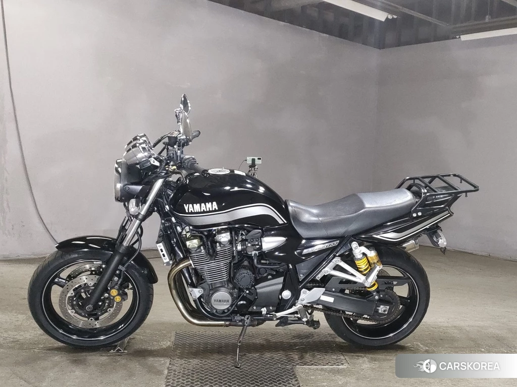 Проданный Yamaha XJR 1300 id 4159439 из Японии, фото 2