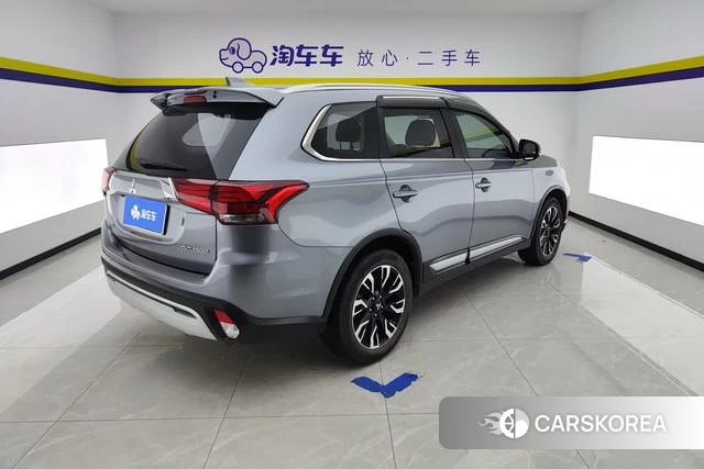 Mitsubishi  Outlander id 3840620 из Китая 9
