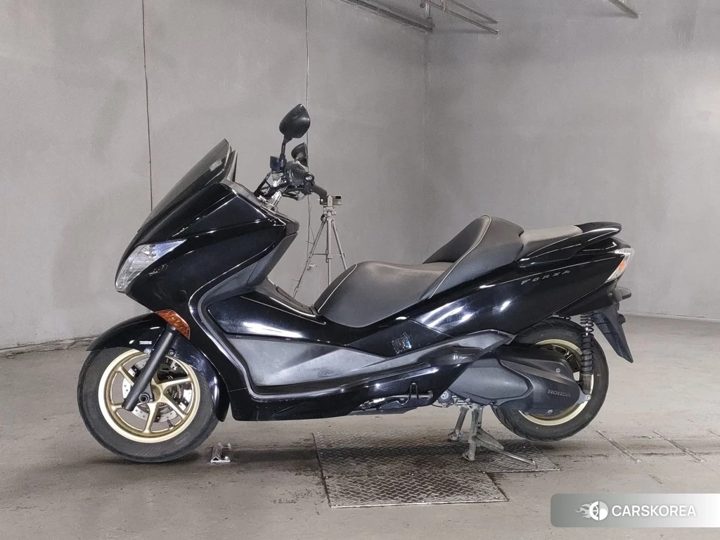 Проданный Honda FORZA Z 2010 из Японии, фото 2