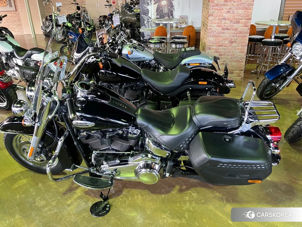 Проданный Harley-Davidson Electra Glide FLHC1340 2021 из Японии