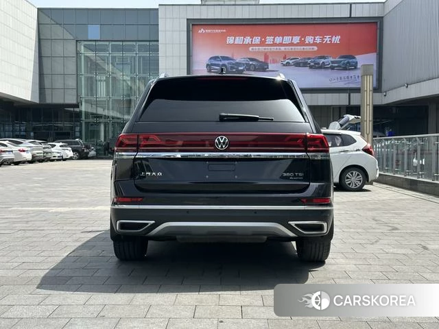 Volkswagen Tourang 2023 Черный из Китая, фото 5