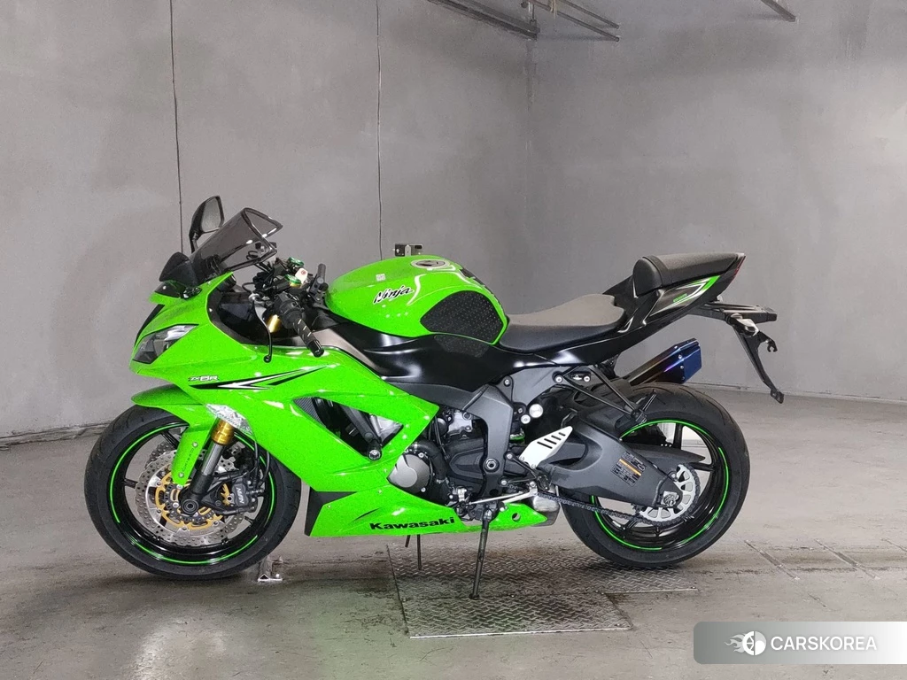 Проданный Kawasaki ZX-6R NINJA 2016 из Японии, фото 2