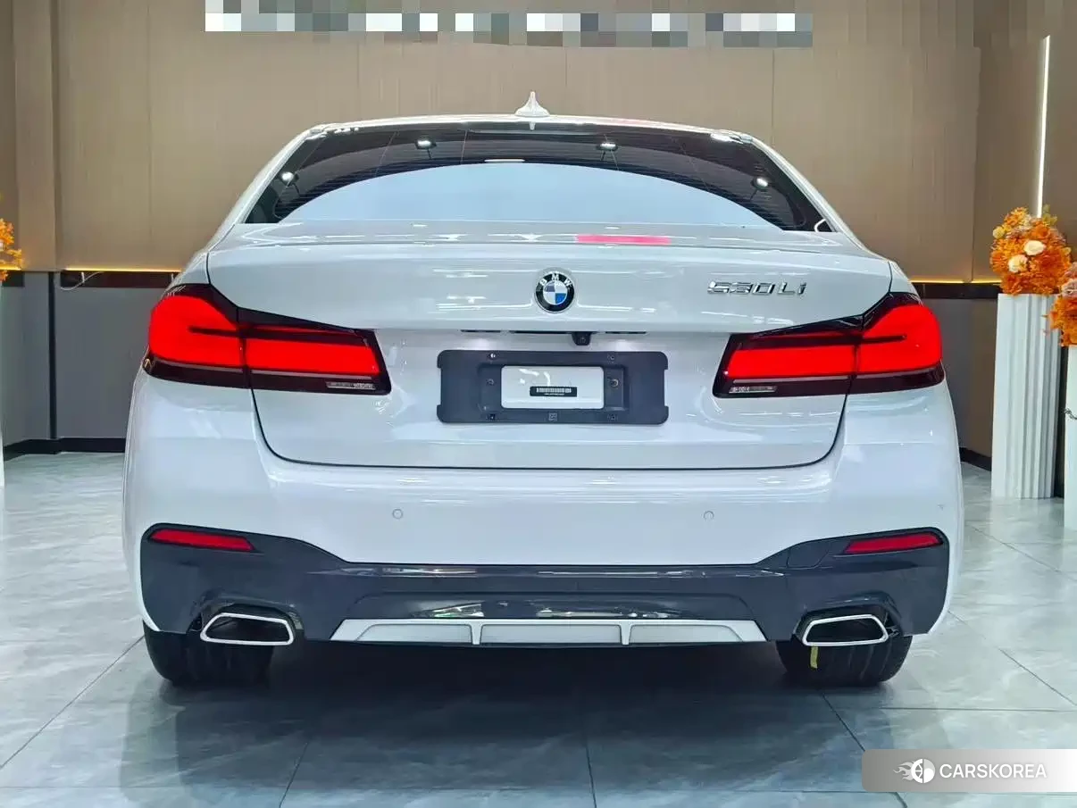 BMW 5 series 2022 Белый из Китая, фото 2