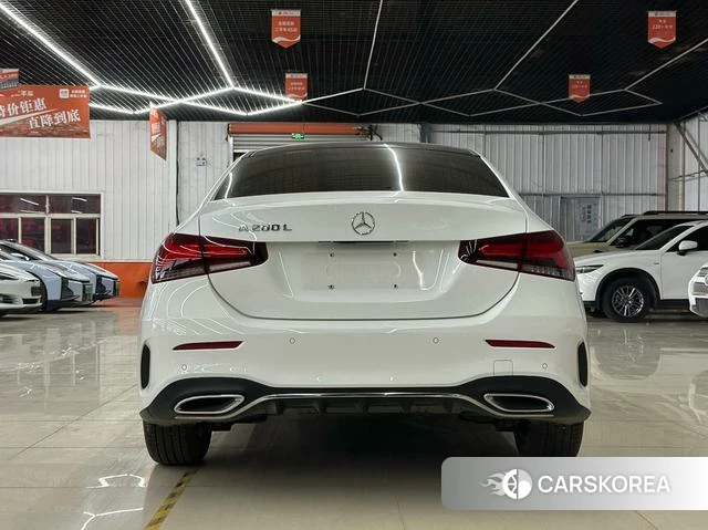 Mercedes-Benz Class A 2022 Белый из Китая, фото 2