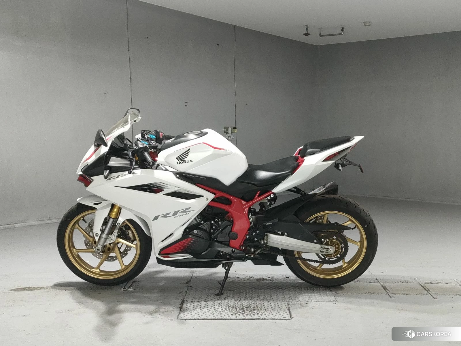 Проданный Honda CBR250RR 2022 из Японии, фото 2