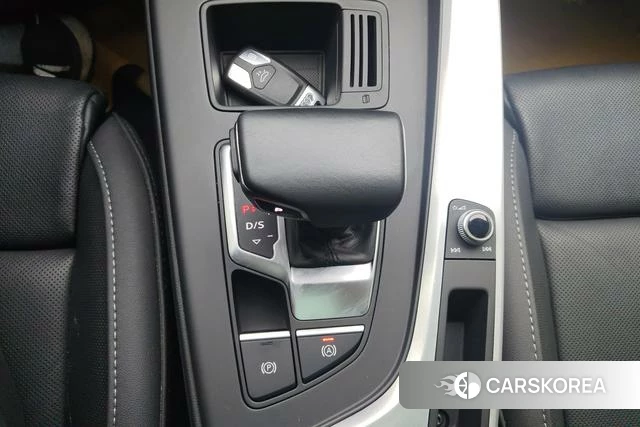 Audi A4L id 4297851 из Китая 9