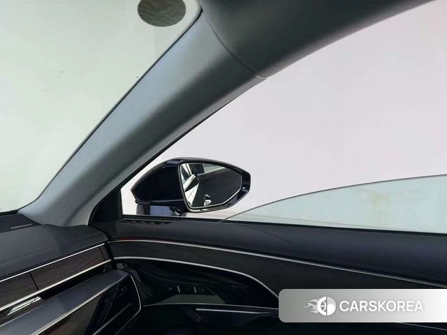 Audi A8 id 4217502 из Китая 11