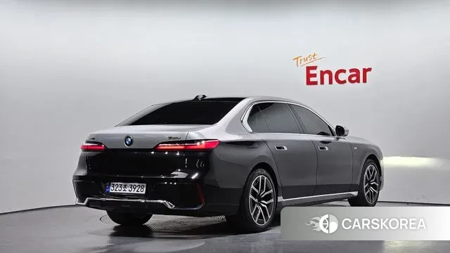 BMW 7 Series (G70) id 3426359 из Кореи 12