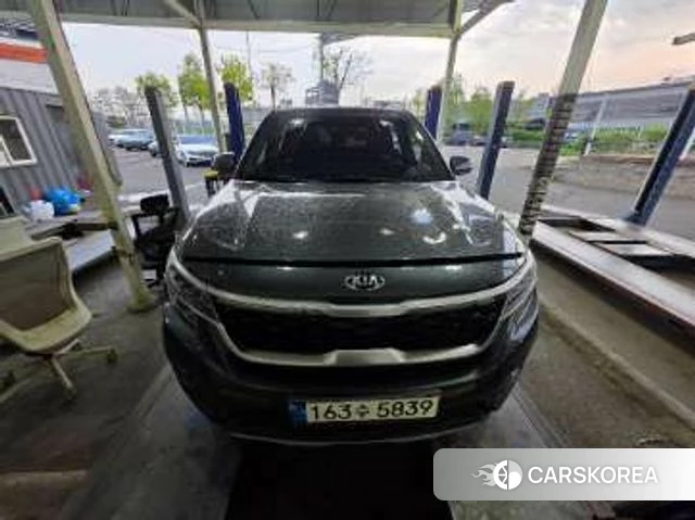 Kia Seltos 2021 Серый из Кореи, фото 2