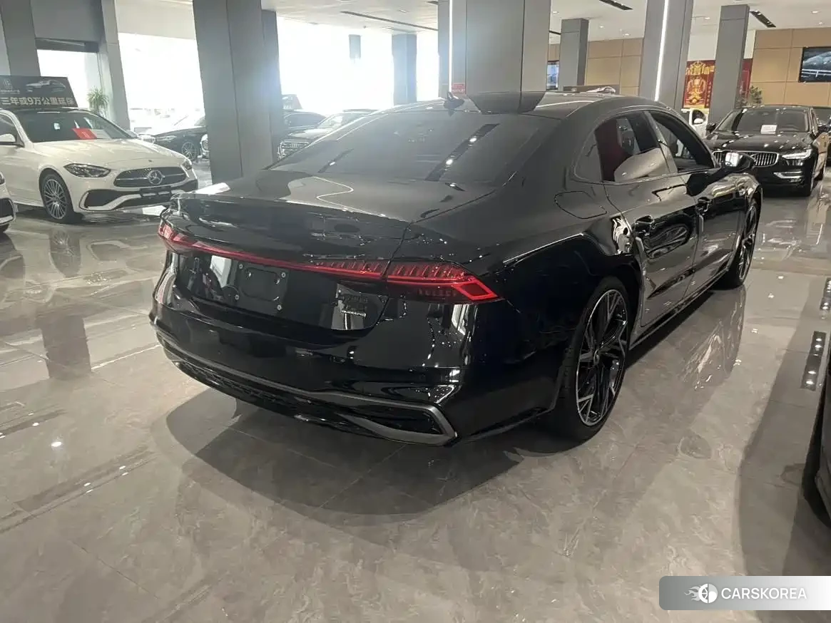 Audi A7L 2023 Черный из Китая, фото 2