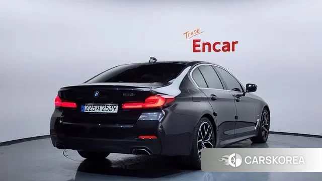 BMW 5 Series (G30) id 3438838 из Кореи 12