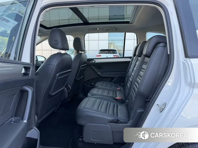 Volkswagen Touran L id 4328928 из Китая 7