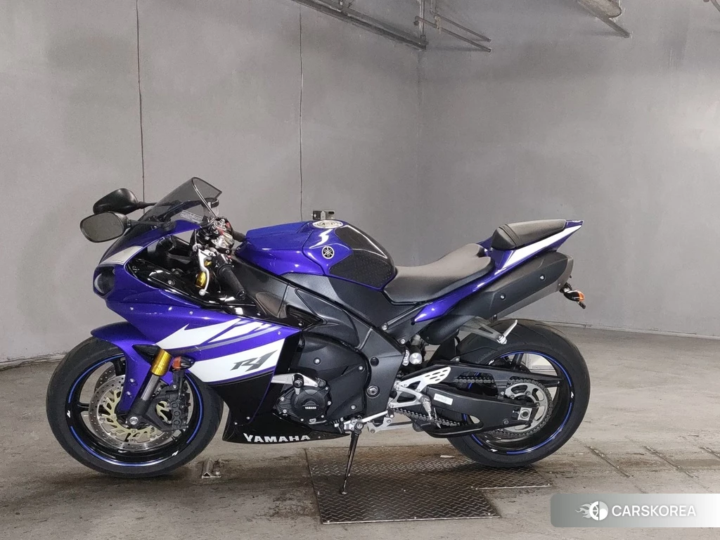 Проданный Yamaha YZF-R1 2013 из Японии