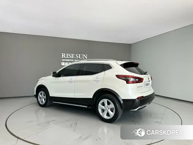 Nissan Qashqai 2023 Белый из Китая, фото 2