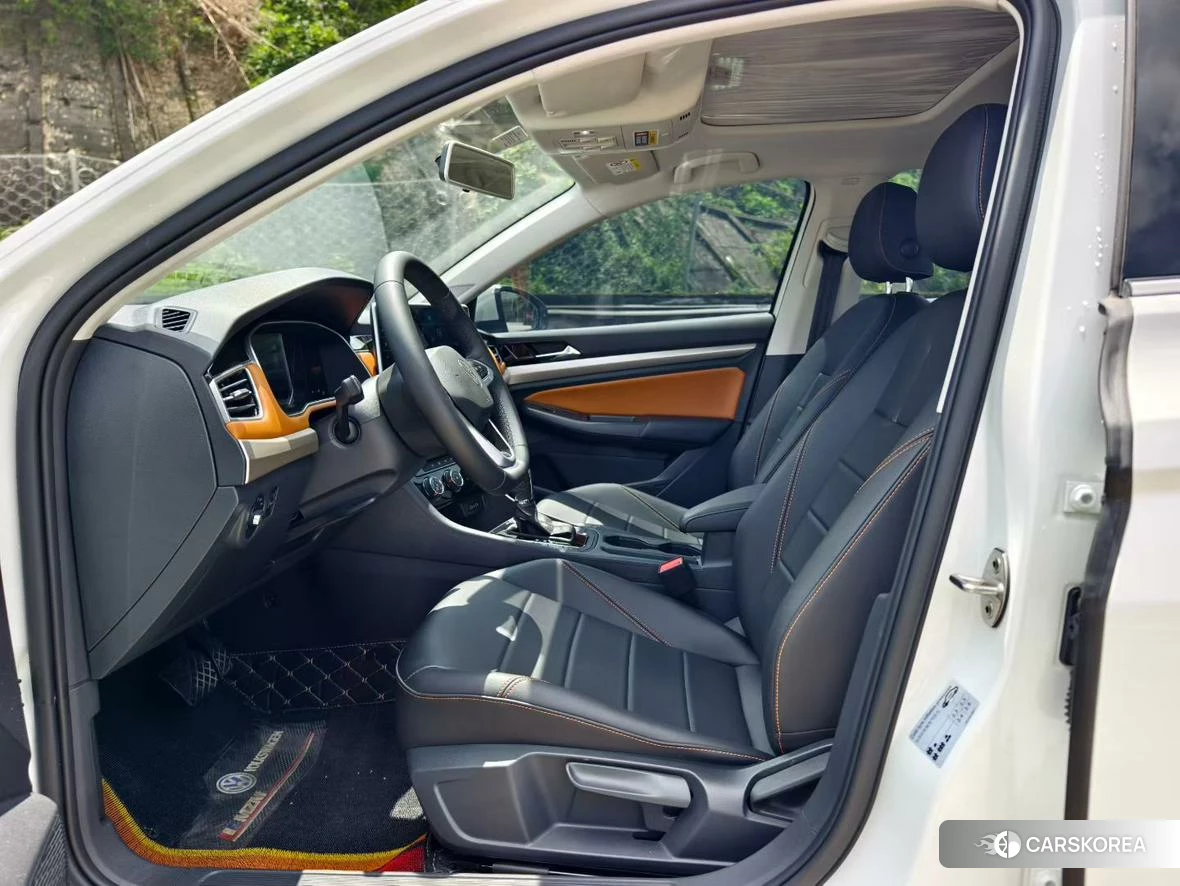 Volkswagen Bora 2024 Белый из Китая, фото 2