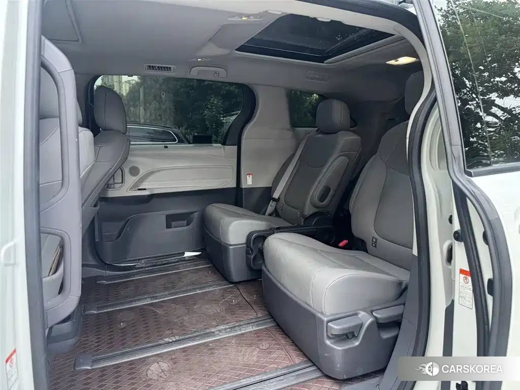 Toyota Grevia 2024 Белый из Китая, фото 2