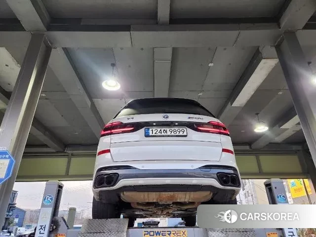 BMW X7 (G07) 2022 Белый из Кореи, фото 2