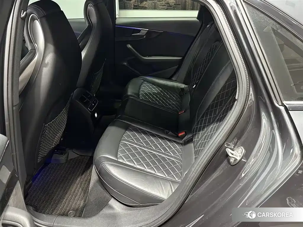 Audi S4 id 4589525 из Китая 7