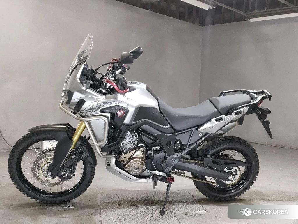 Проданный Honda CRF1000L AFRICA TWIN 2016 из Японии, фото 2